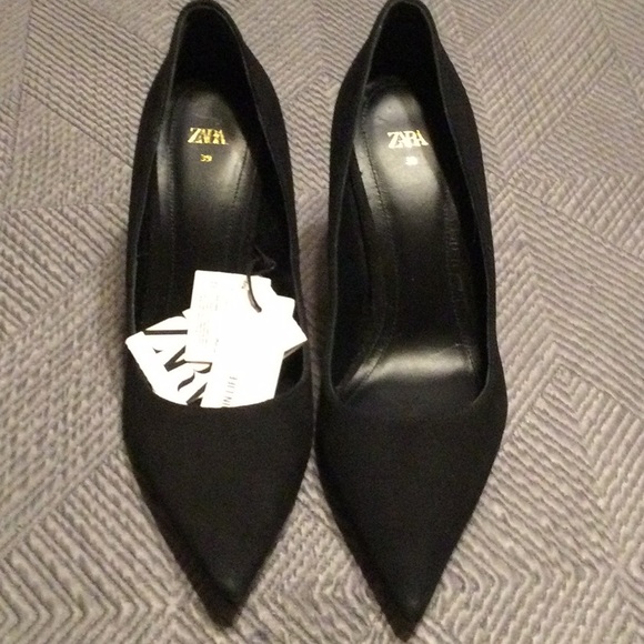 Zara size 8 black leather 4” heels - Picture 2 of 9